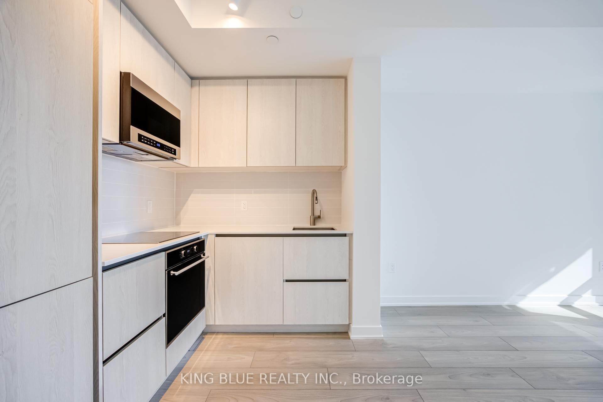 110 Broadway Avenue Unit 2101 photo 12