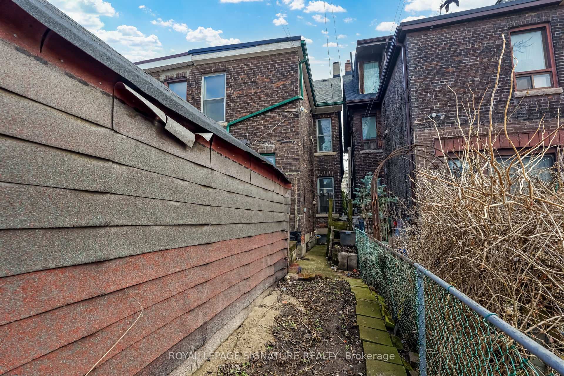 214 Broadview Avenue photo 20
