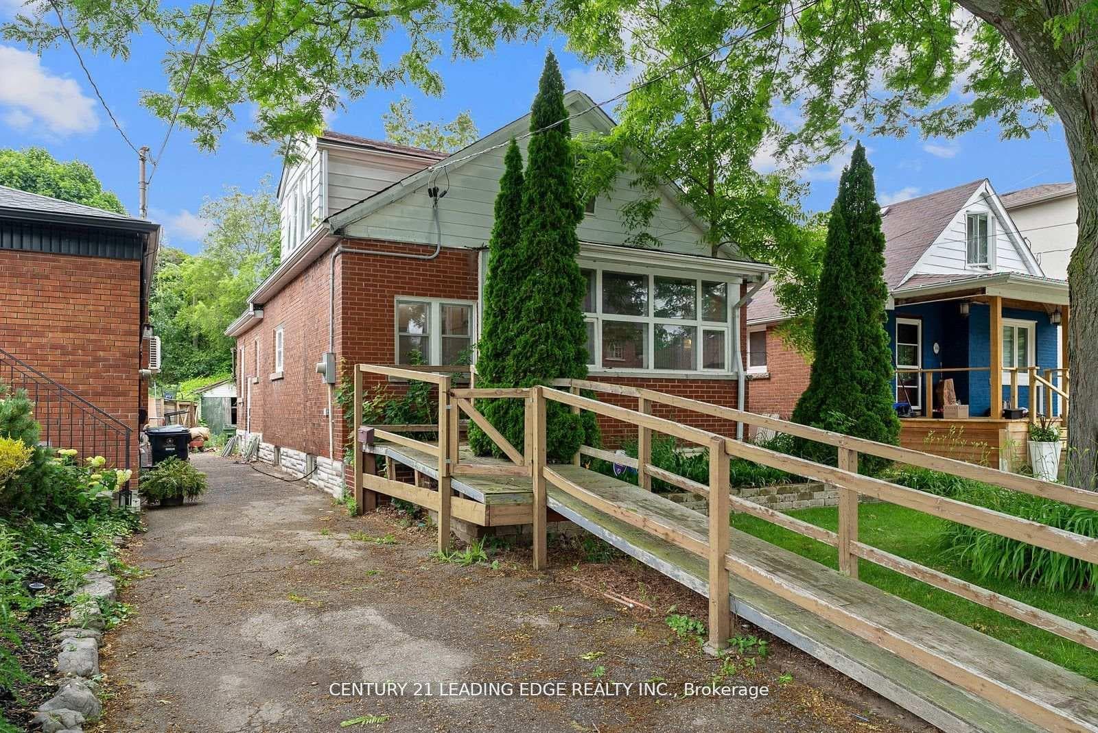 102 Kalmar Avenue photo 3