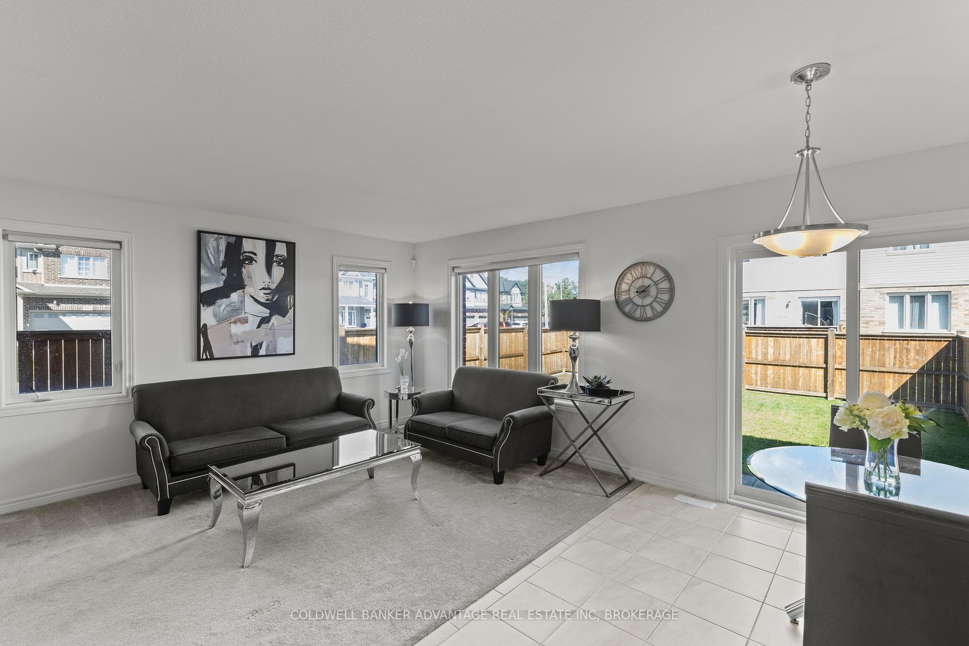 222 Heron Street photo 8