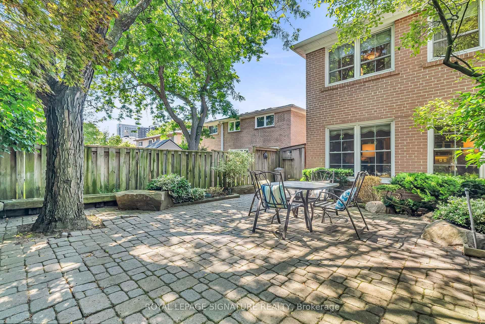 55 Crossbow Crescent photo 39