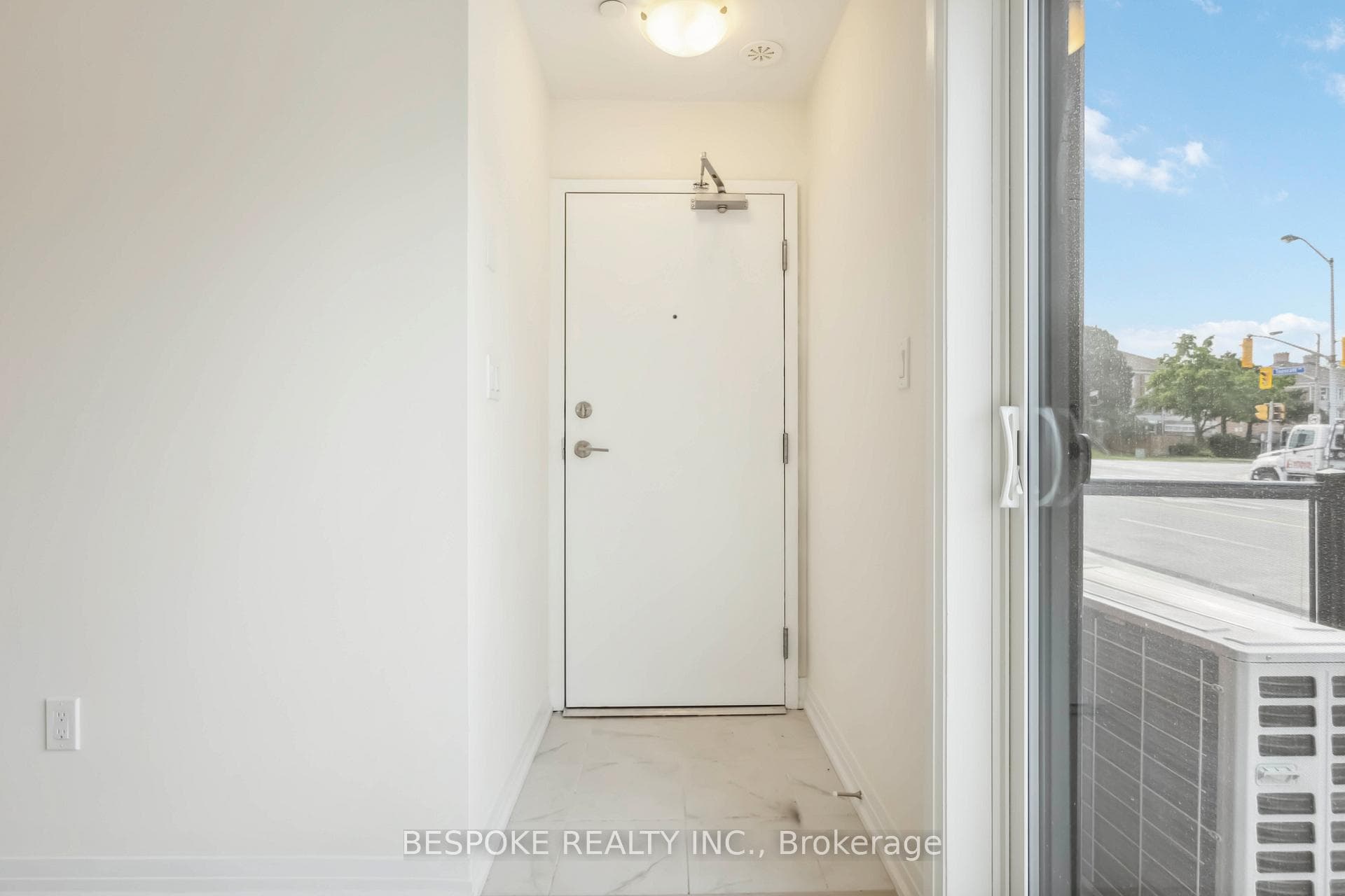 145 Tapscott Road Unit 14 photo 3