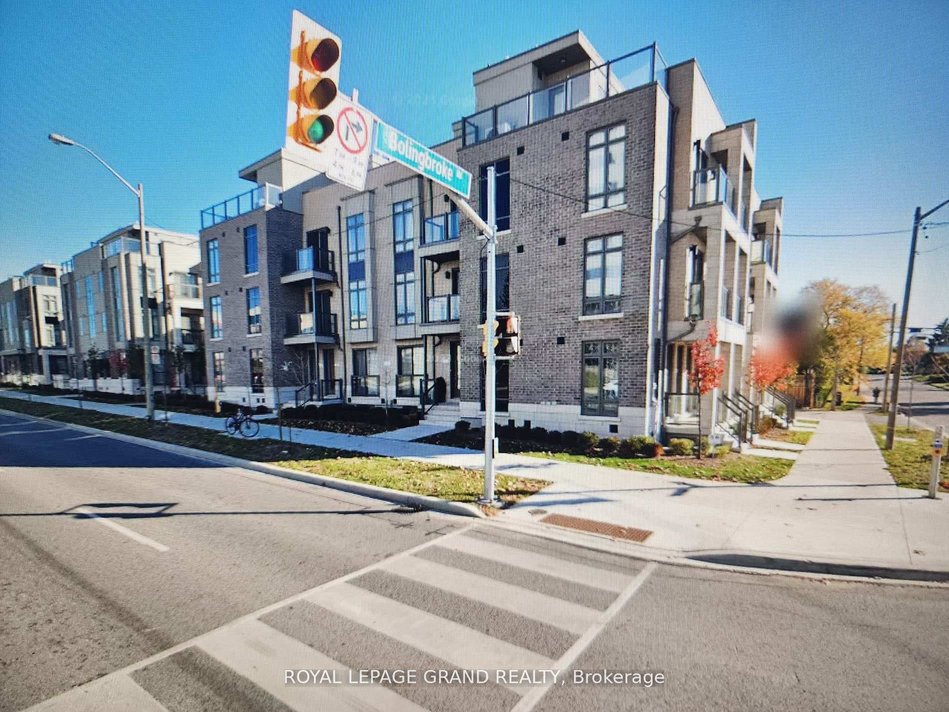 721 Lawrence Avenue Unit 81 photo 1
