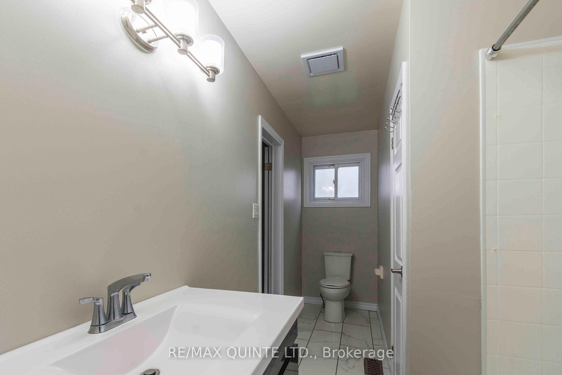 16 Kingsway Court photo 16