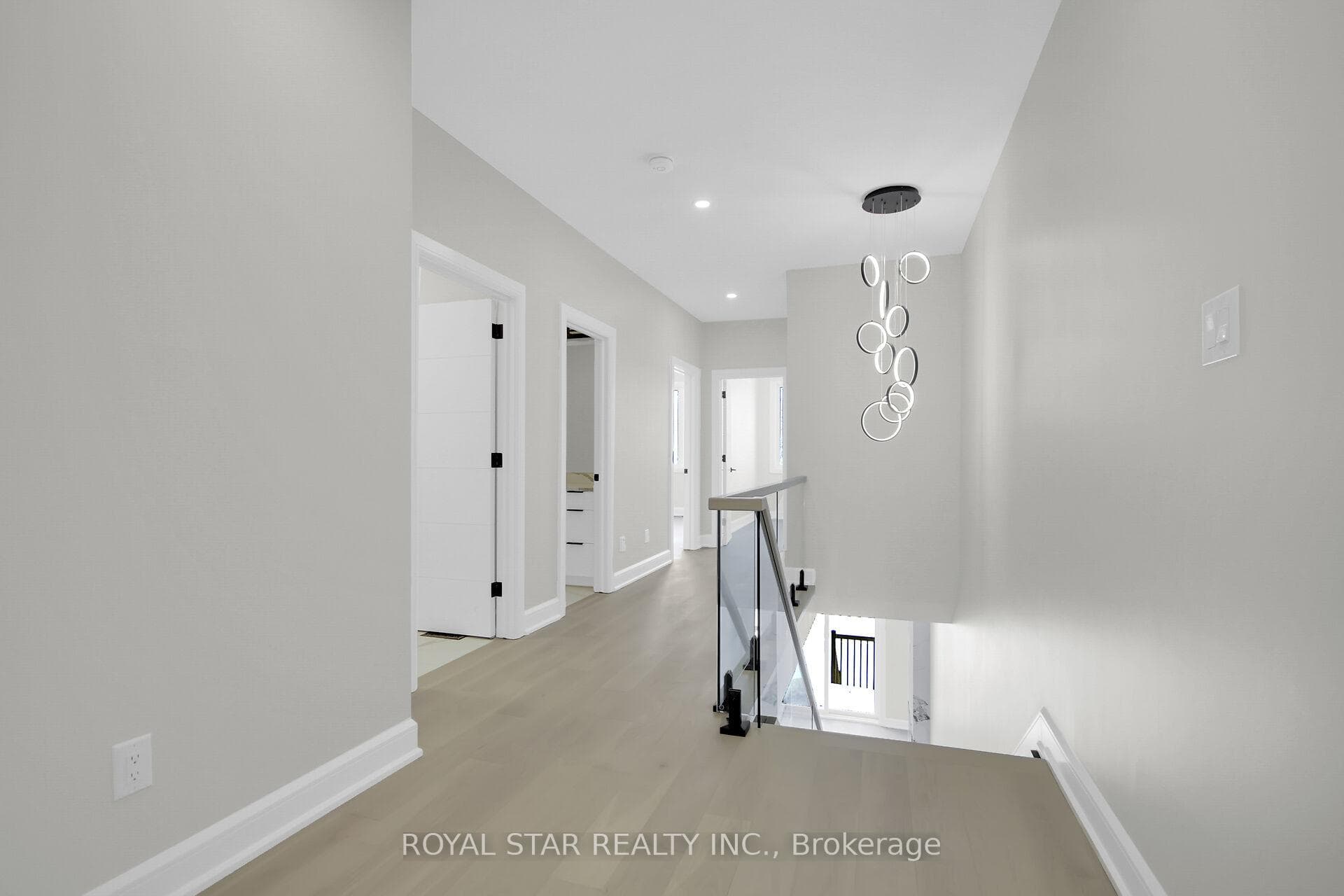 551 Mutual Street photo 14
