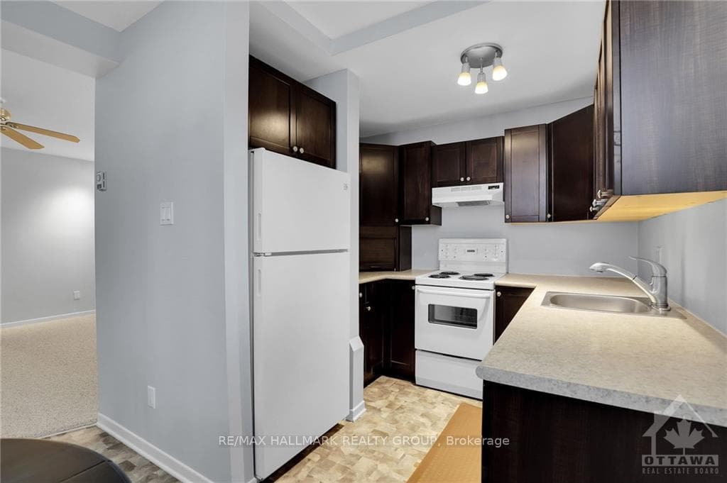 29 BISCAYNE Crescent photo 21