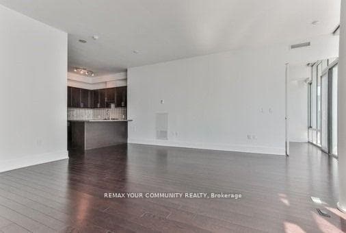 39 Queens Quay Unit 815 photo 20