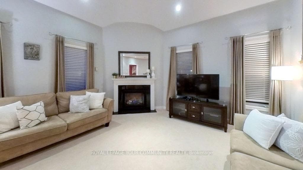 5 Stonebrook Crescent photo 9