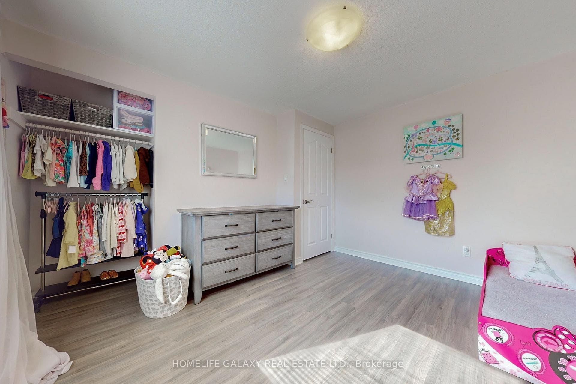 1371 Mary Street photo 27