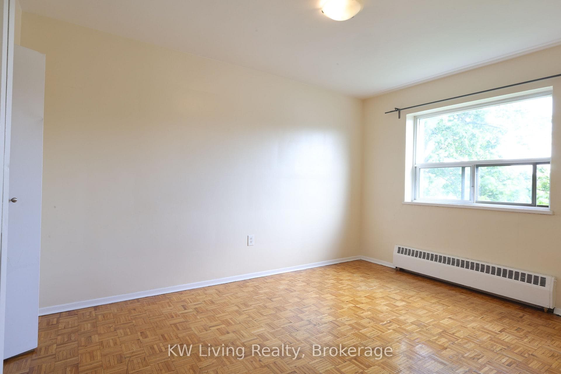 480 Lakeshore Road Unit 301 photo 17