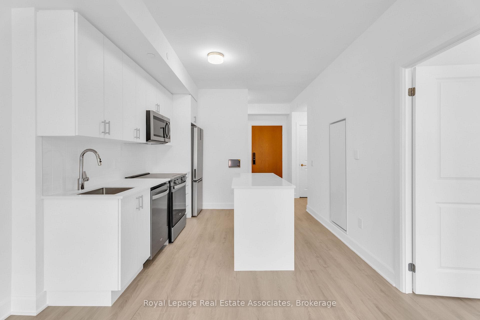 3240 William Coltson Avenue Unit 216 photo 5