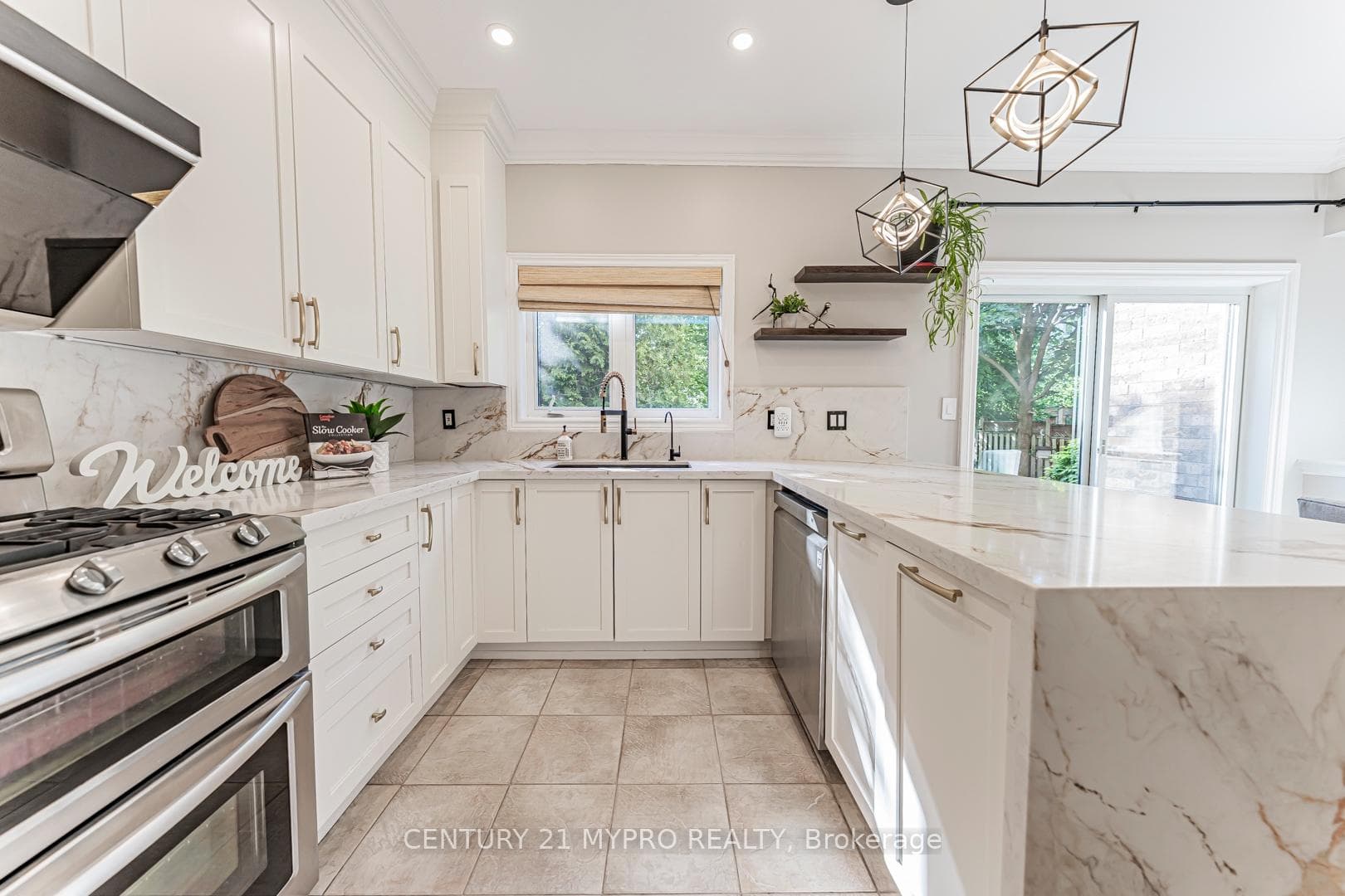 1109 Kestell Boulevard photo 14