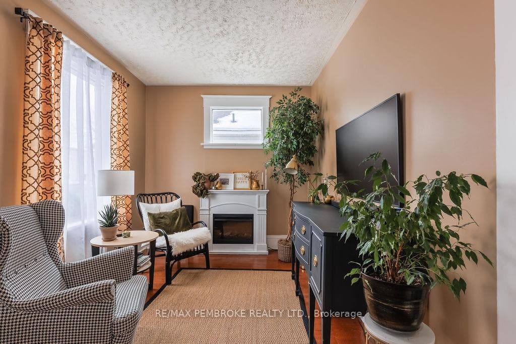 358 Trafalgar Road photo 14