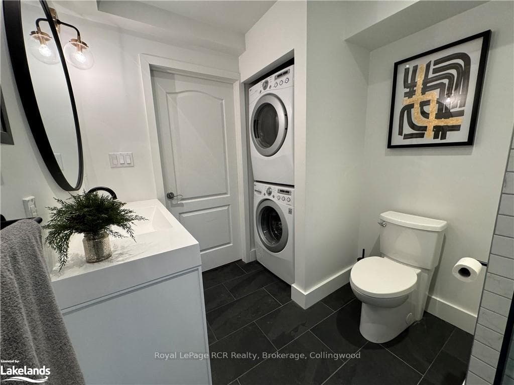 1 GEORGIAN MANOR Drive photo 15