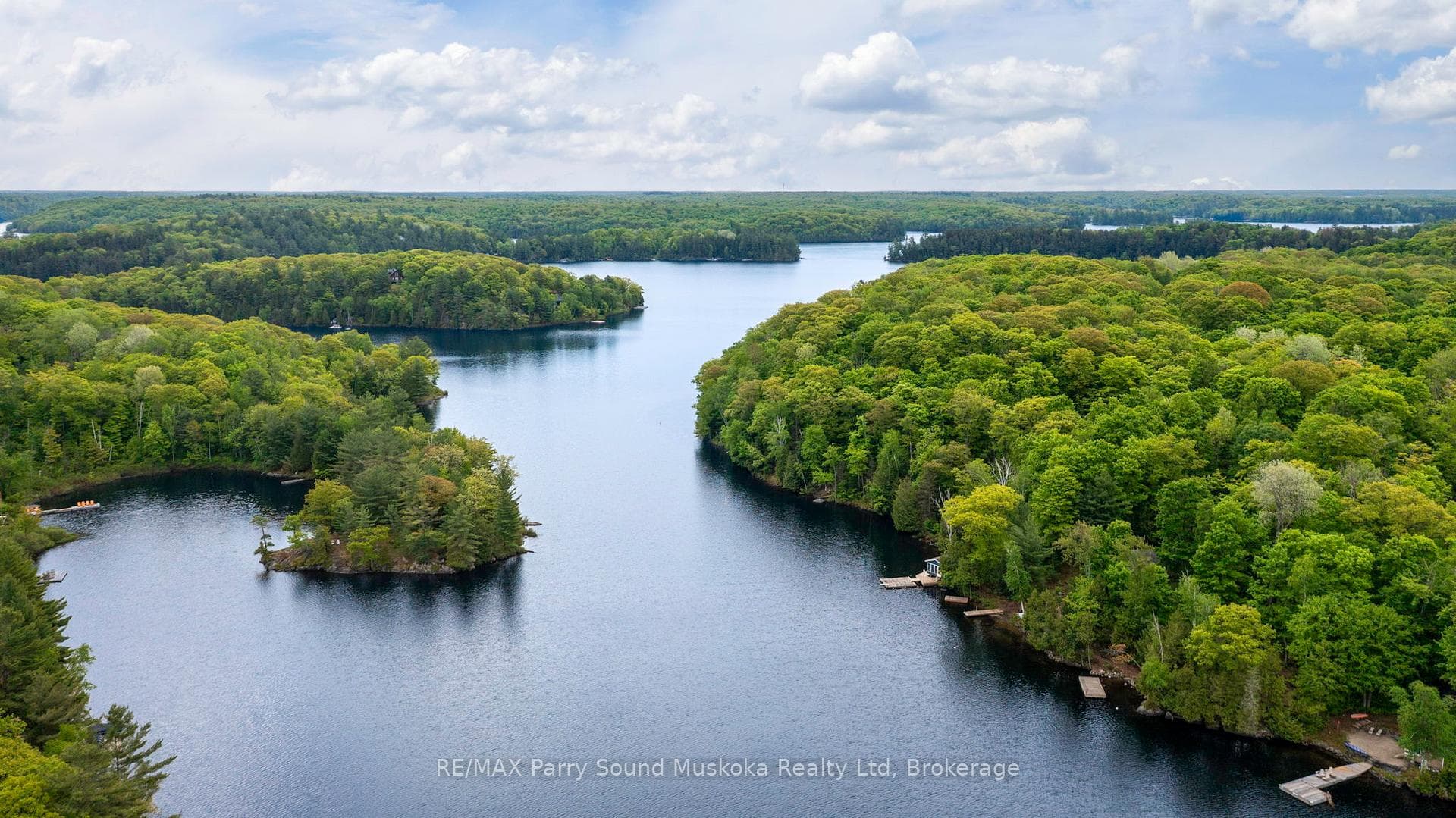 Stunning Horseshoe Lake