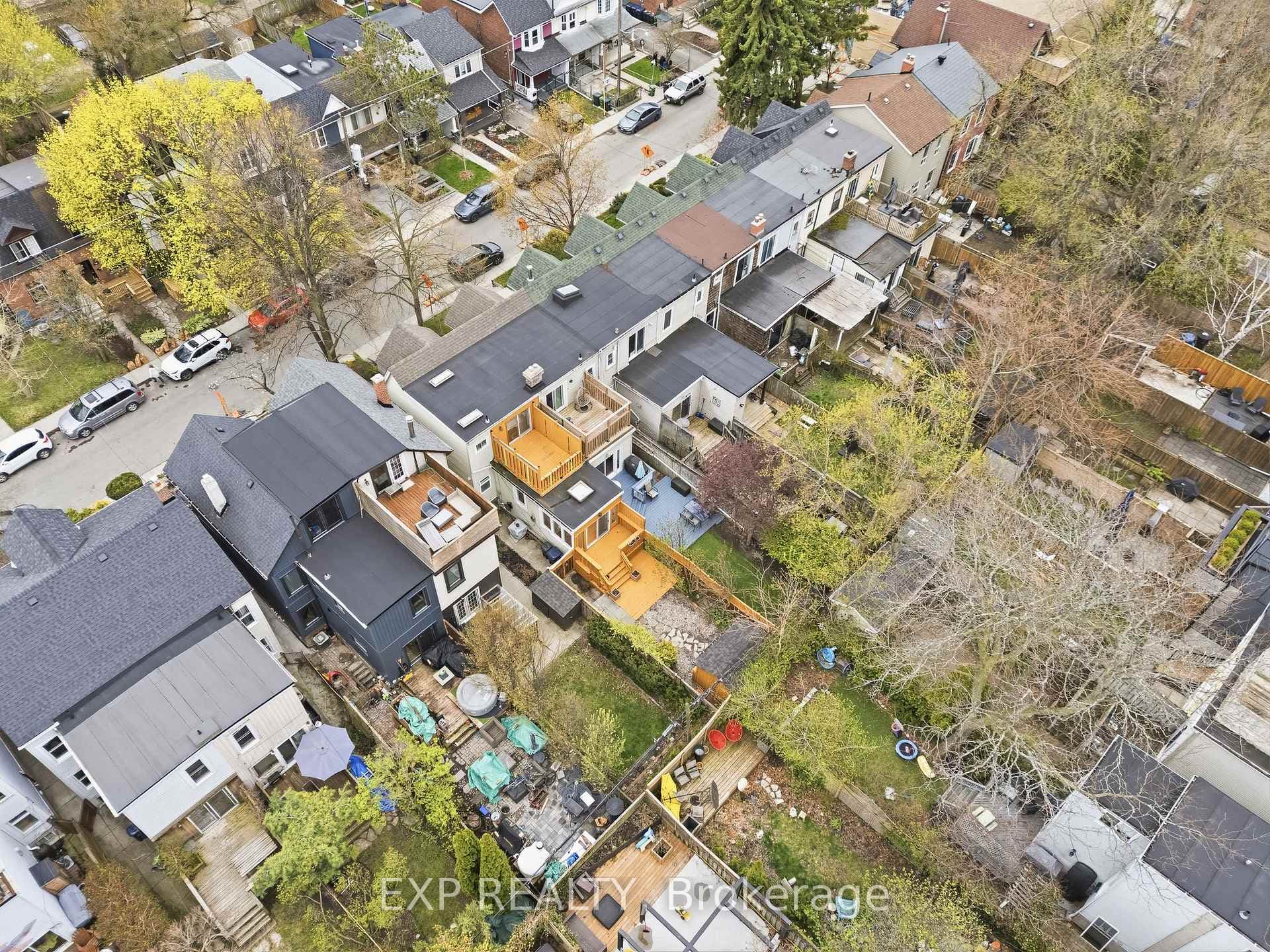 302 Bain Avenue photo 37