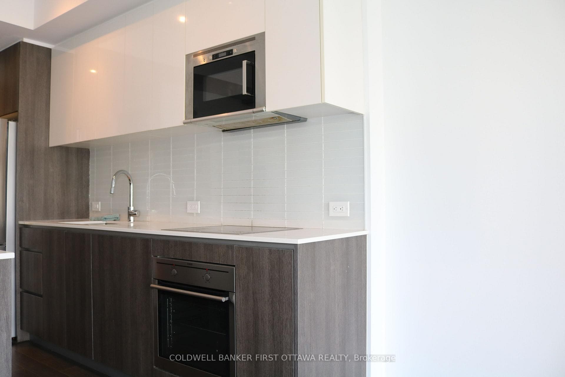 199 SLATER Street Unit 2013 photo 5