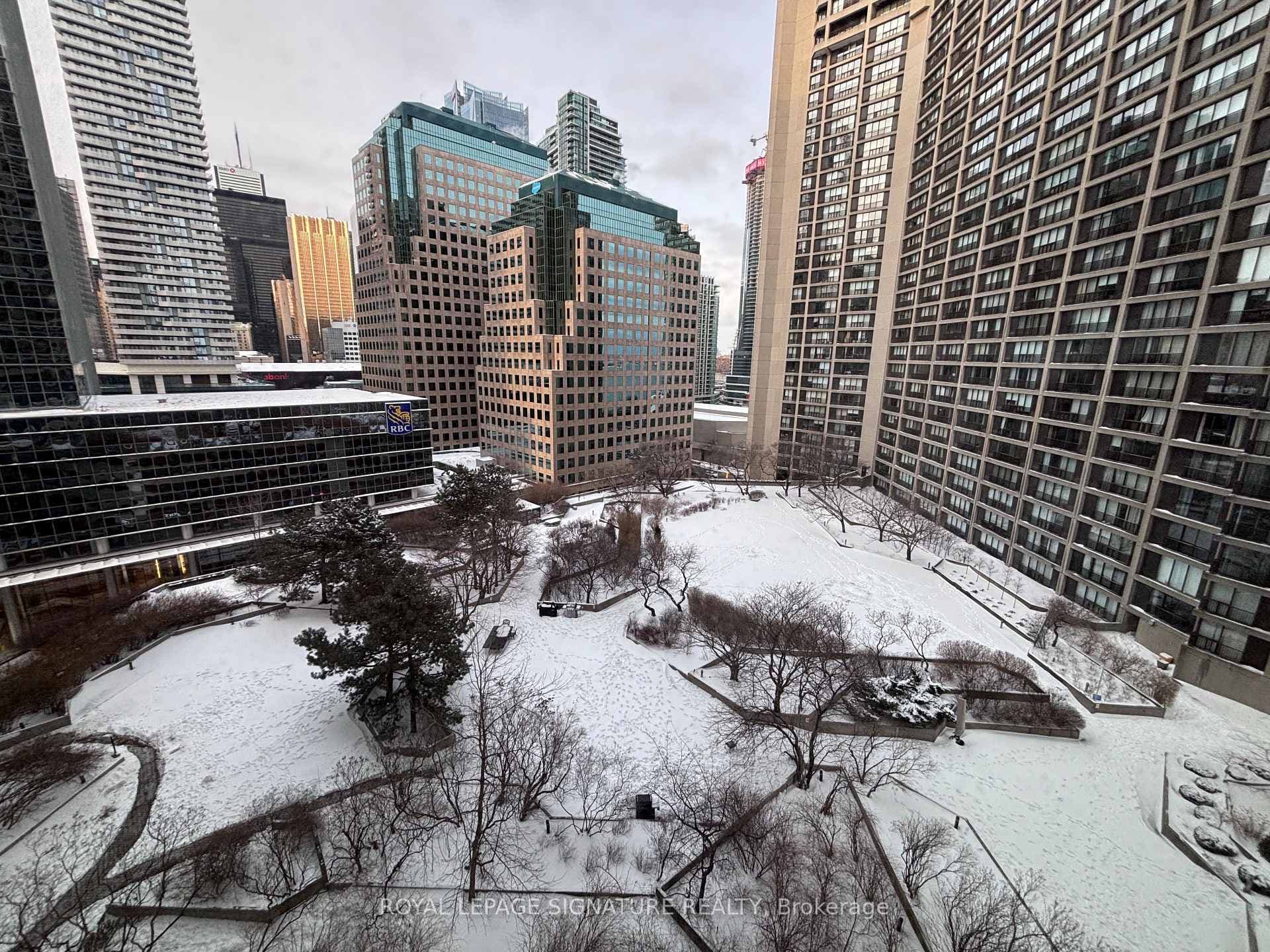 Harbourfront living at its finest!