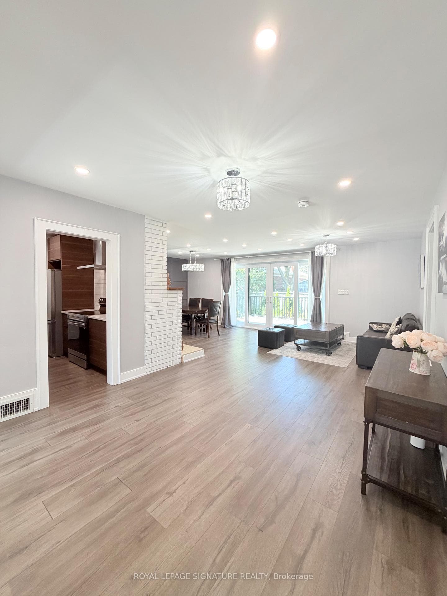 104 Great Oak Drive photo 5