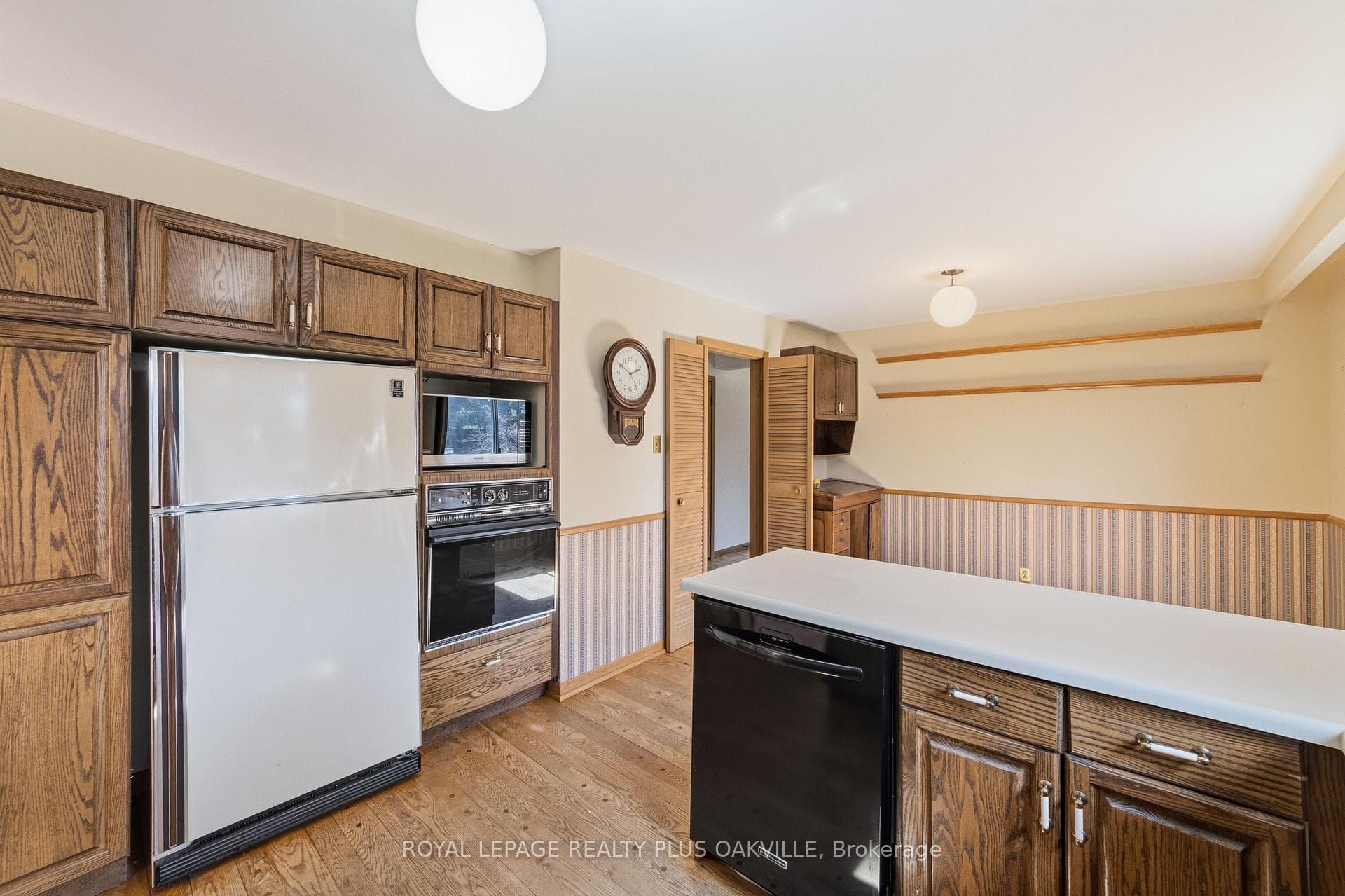 845 Saddle Crescent photo 13