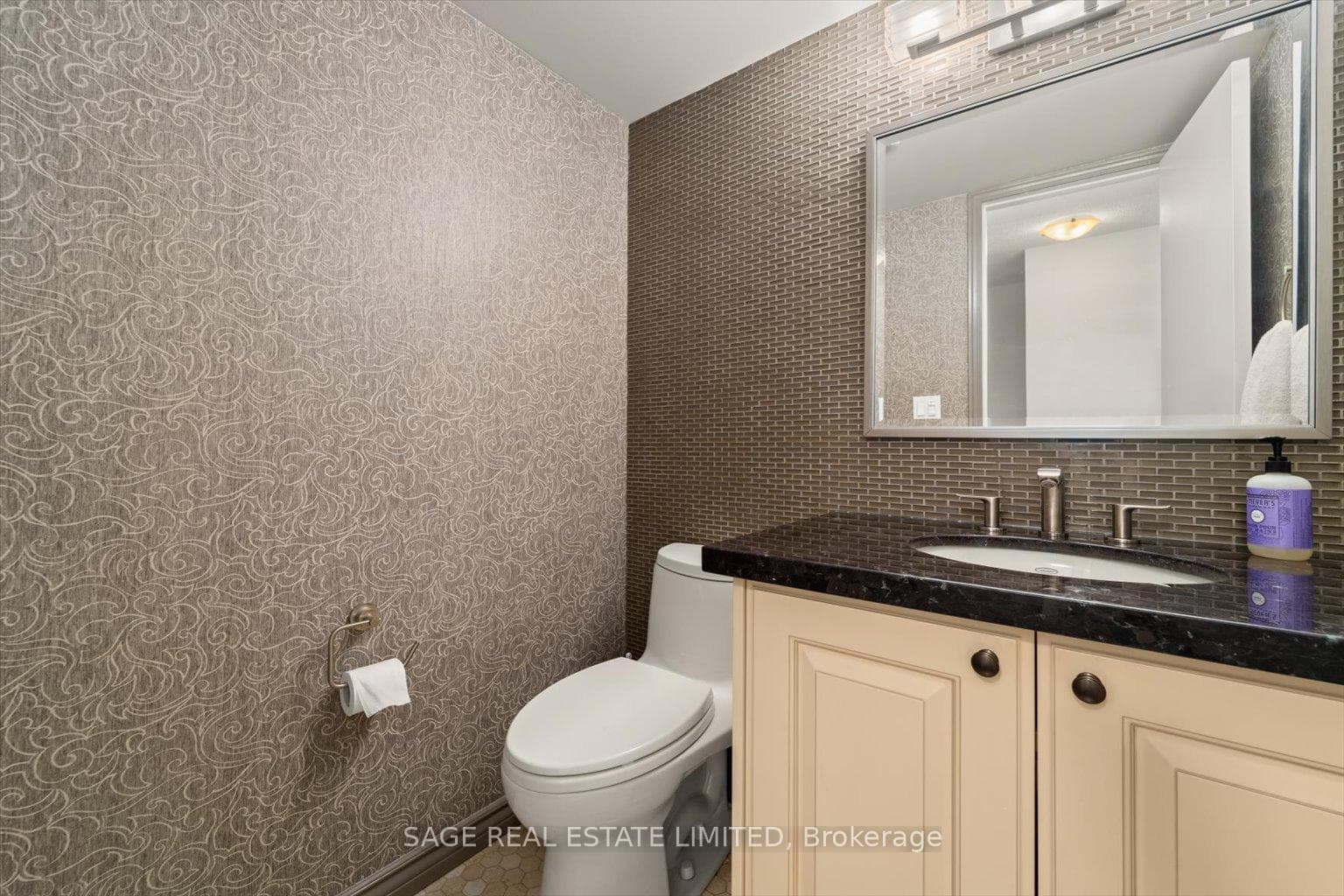 89 Lillian Street Unit 17 photo 21