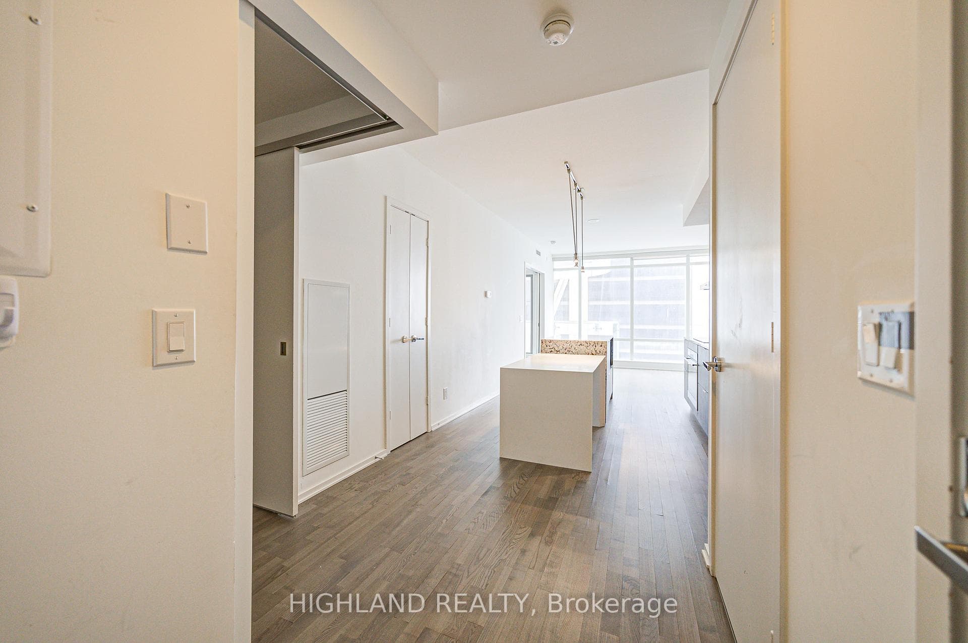 1 Bloor Street Unit 3709 photo 6