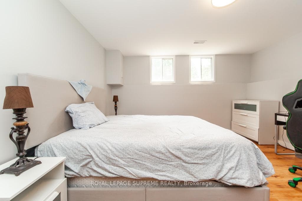 2 Orsi Street photo 34