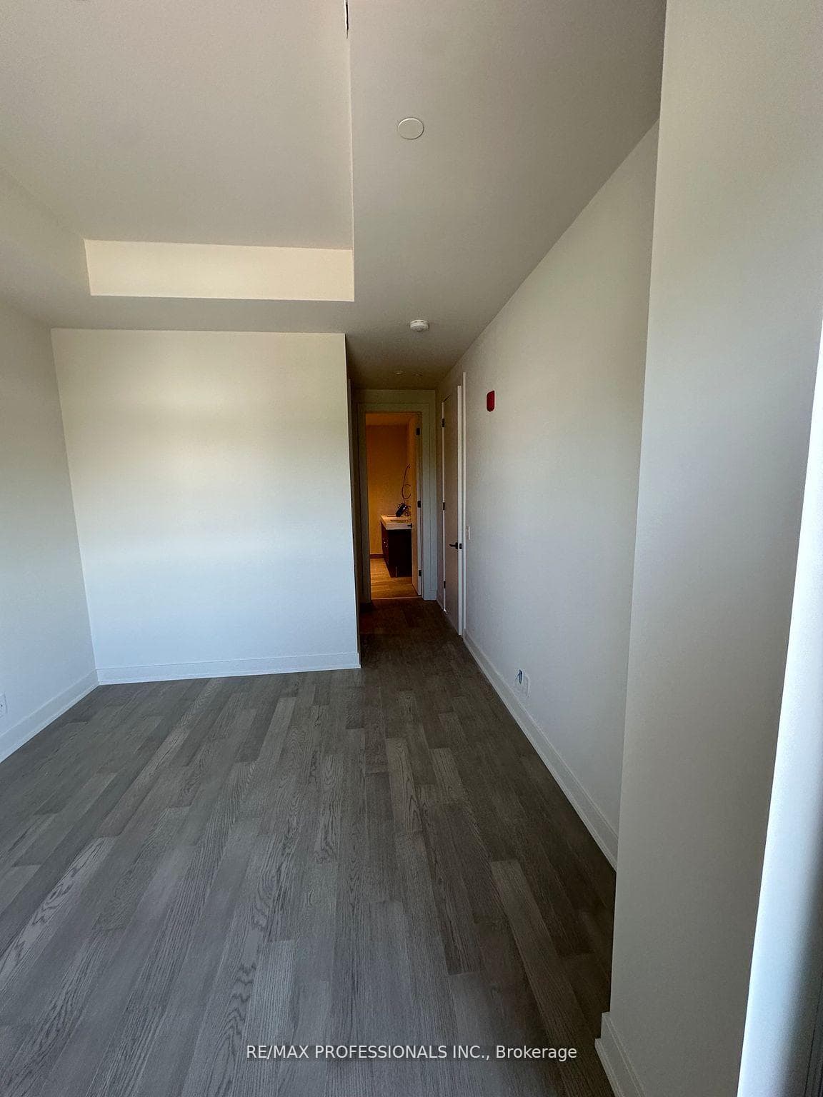 123 Maurice Drive Unit 410 photo 18