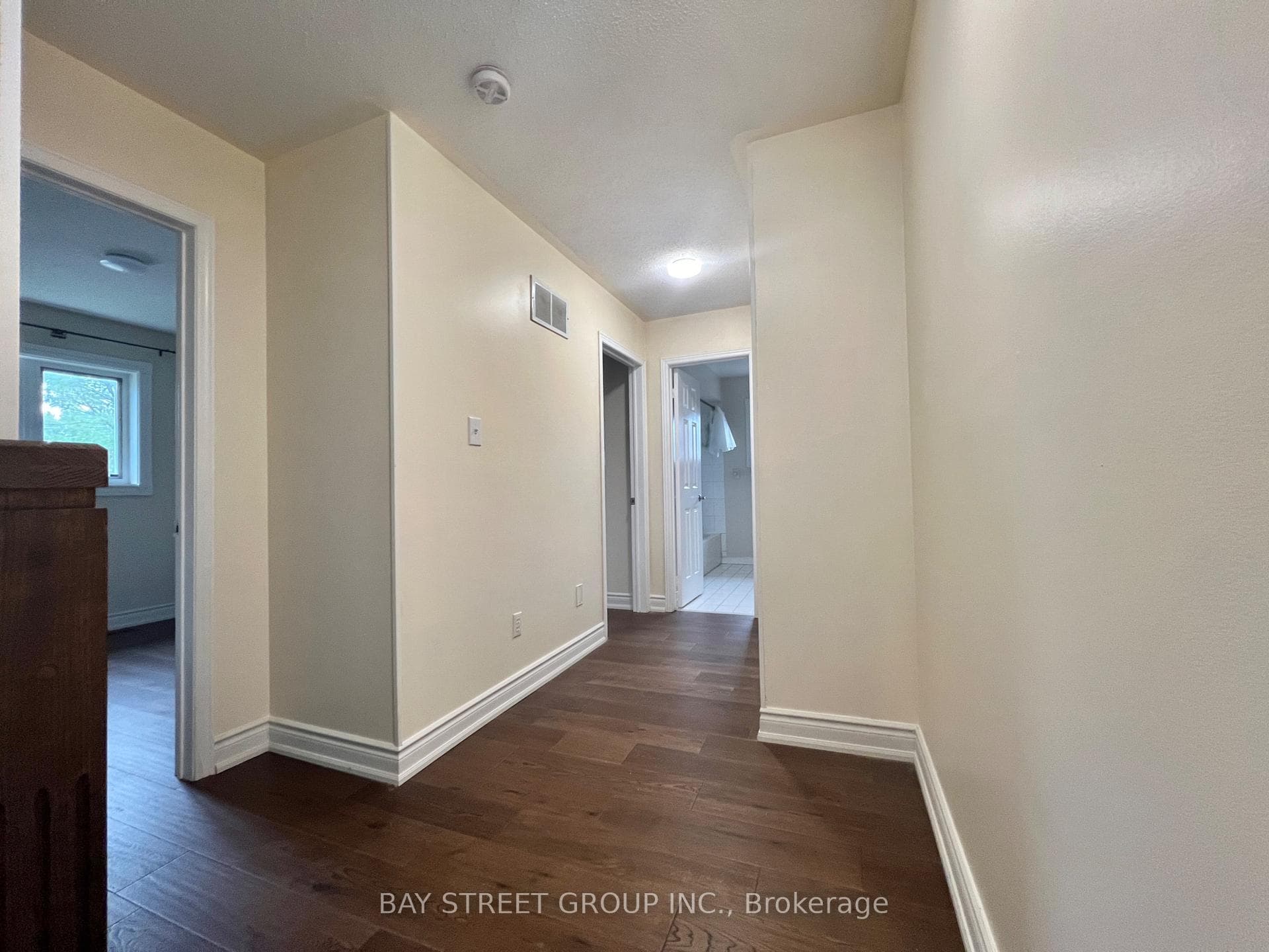 561 Pinder Avenue photo 22