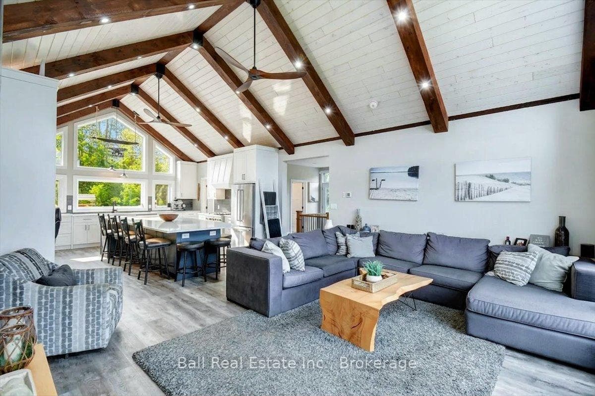 632 The South Road photo 24