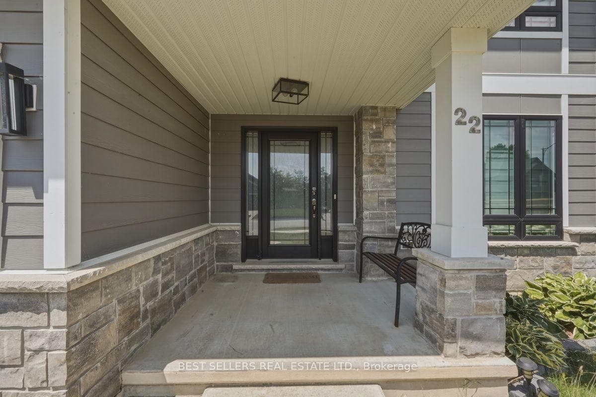 22 Weir Crescent photo 5