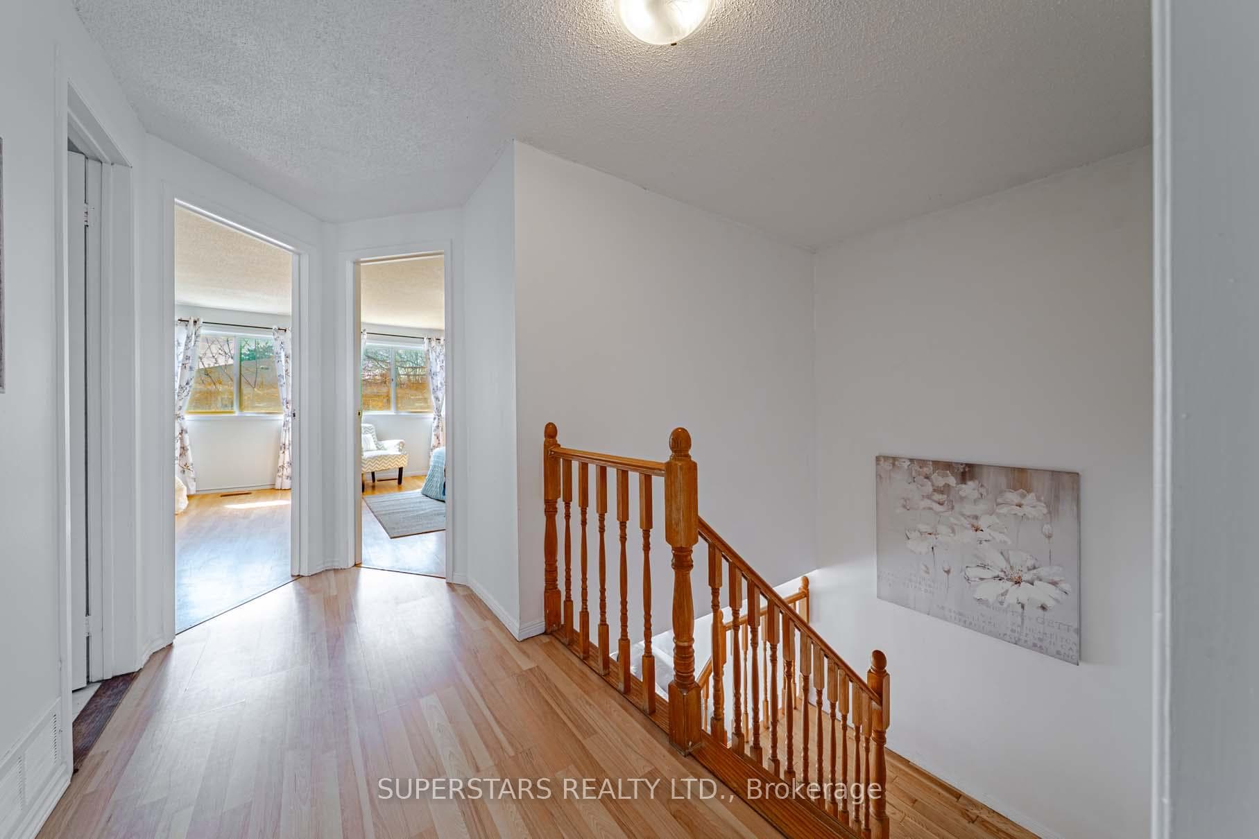 135 Appleby Crescent photo 16