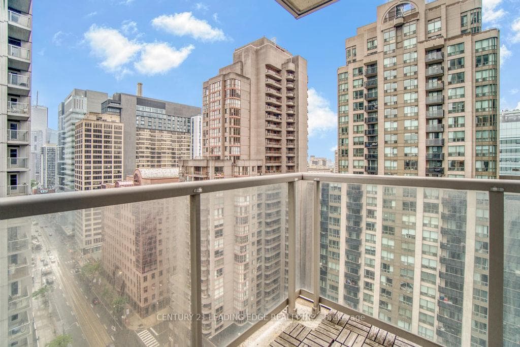 763 Bay Street Unit 2109 photo 31