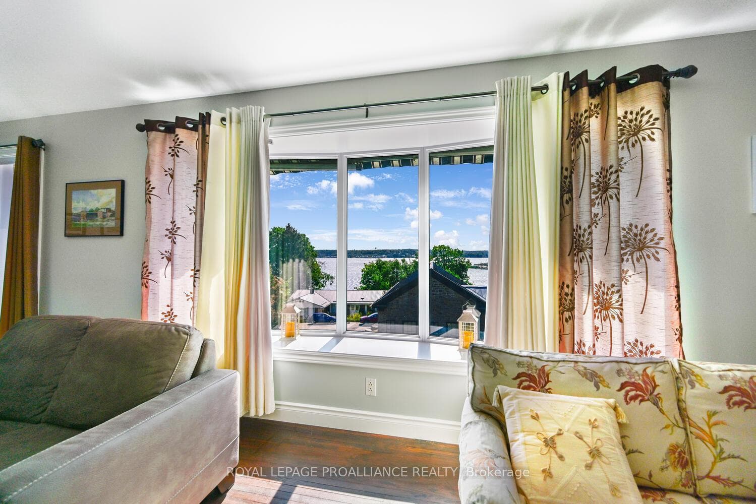 10 Cliffside Crescent photo 9