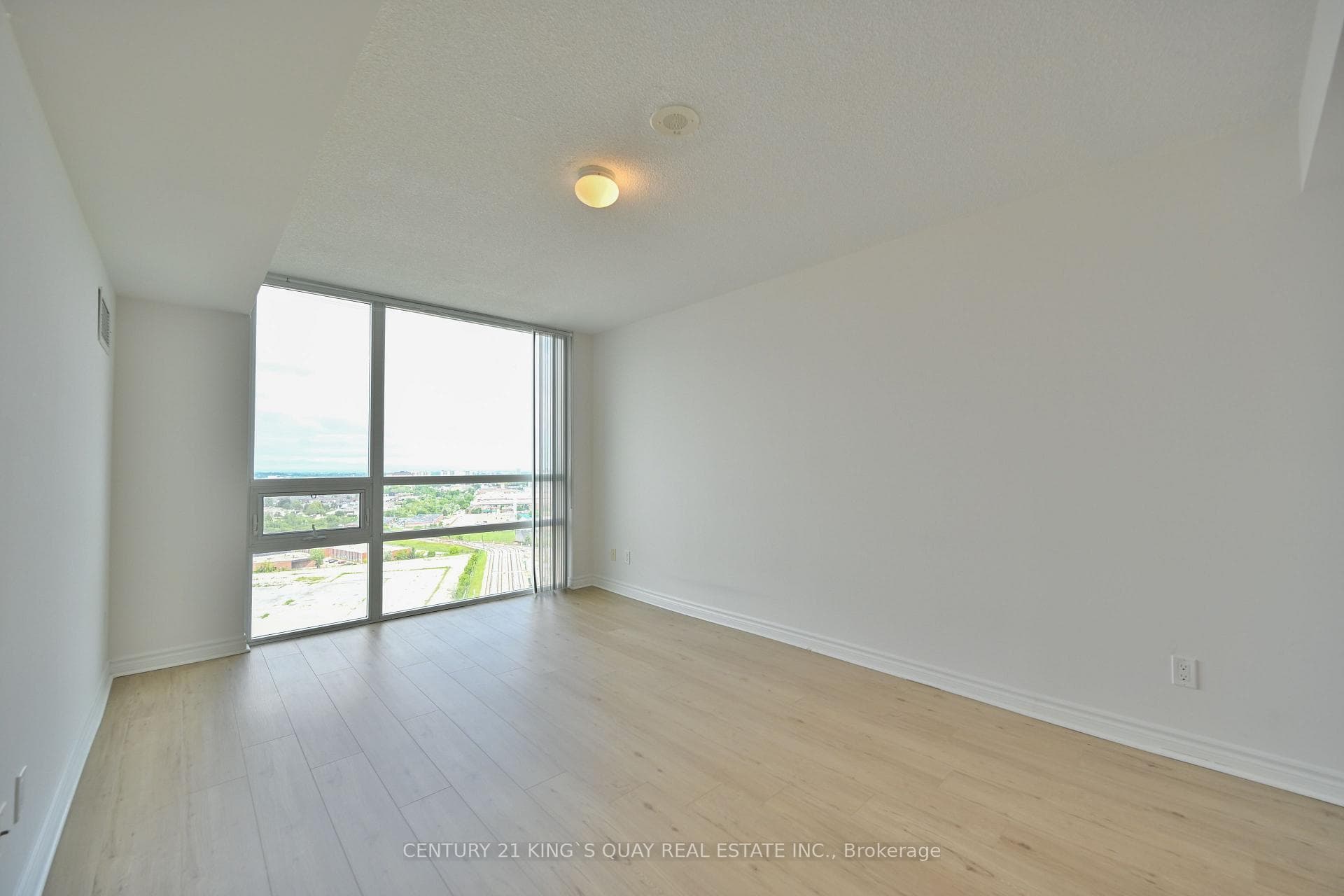 88 Grangeway Avenue Unit 2205 photo 13