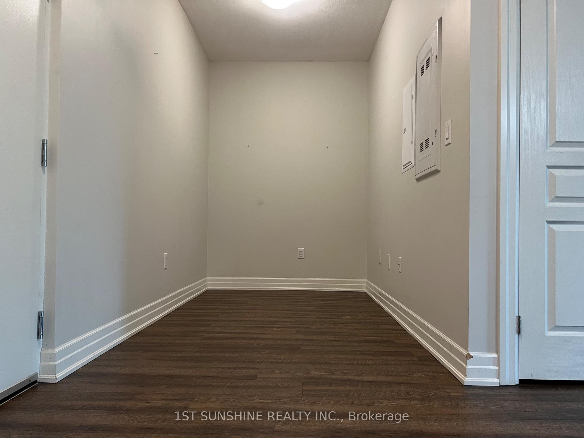 212 Lakeport Road Unit 302 photo 8