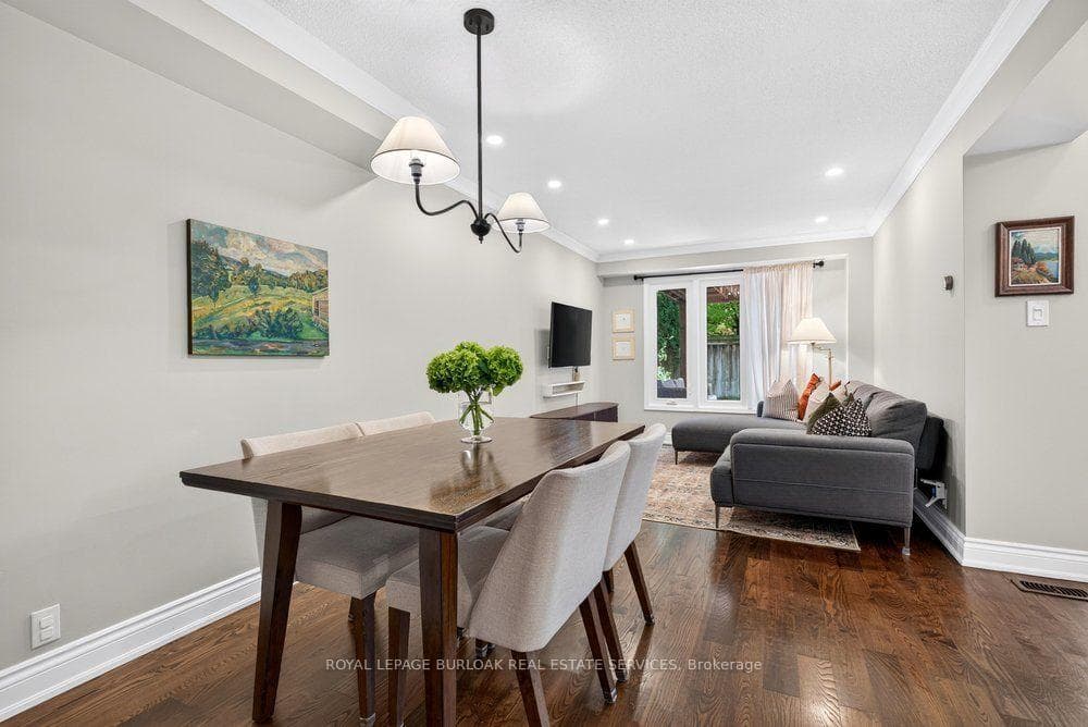 2354 Marine Drive photo 6