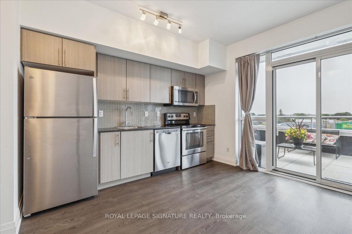 55 Speers Road Unit 412 photo 16