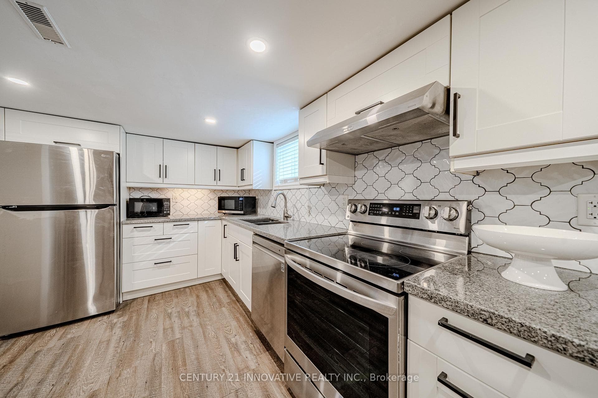 60 Dorking Crescent photo 34