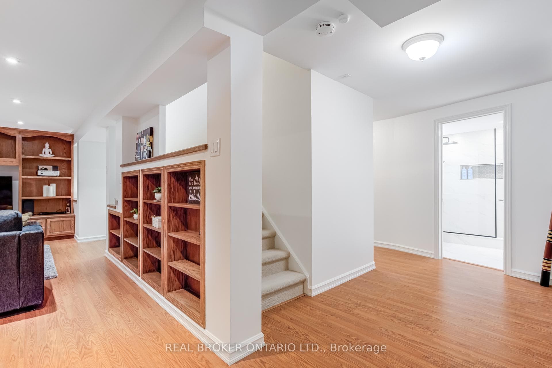 2054 Pelee Boulevard photo 26