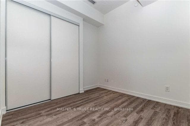 28 Wellesley Street Unit 508 photo 5