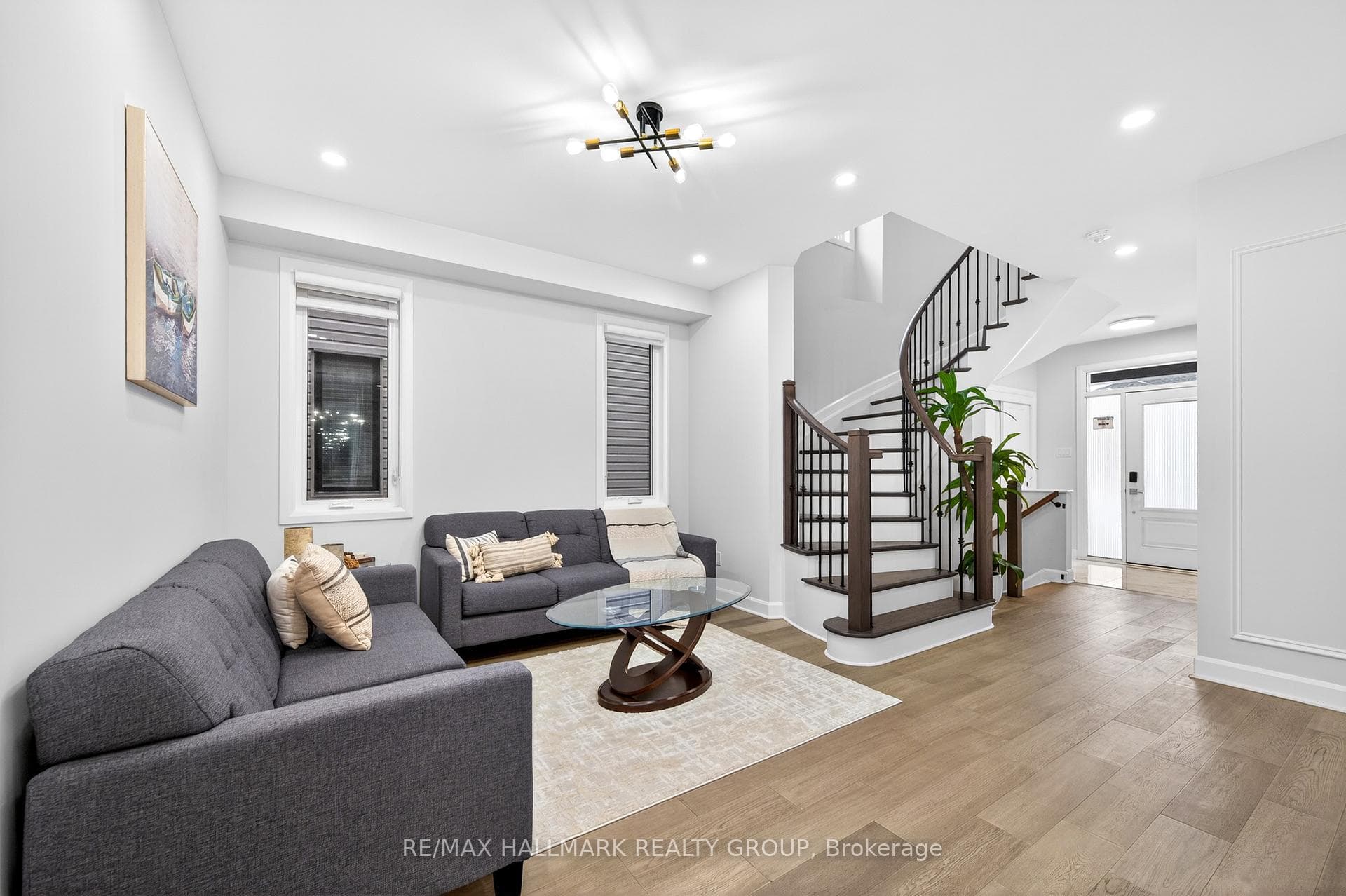 232 Aquarium Avenue photo 4
