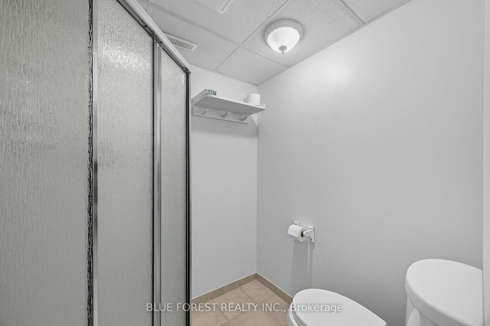 86 Calvert Lane photo 30