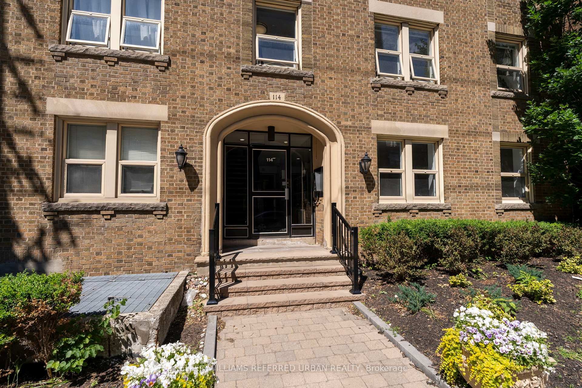 114 Vaughan Road Unit 407 photo 22