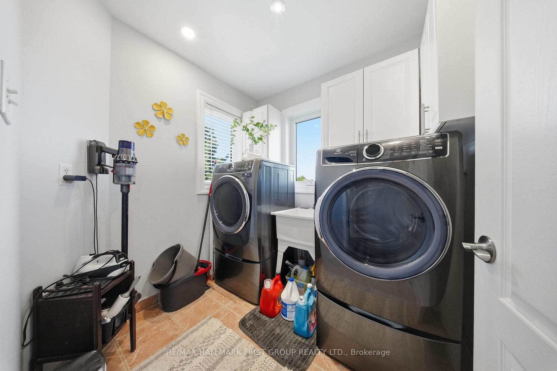 55 Armitage Crescent photo 21
