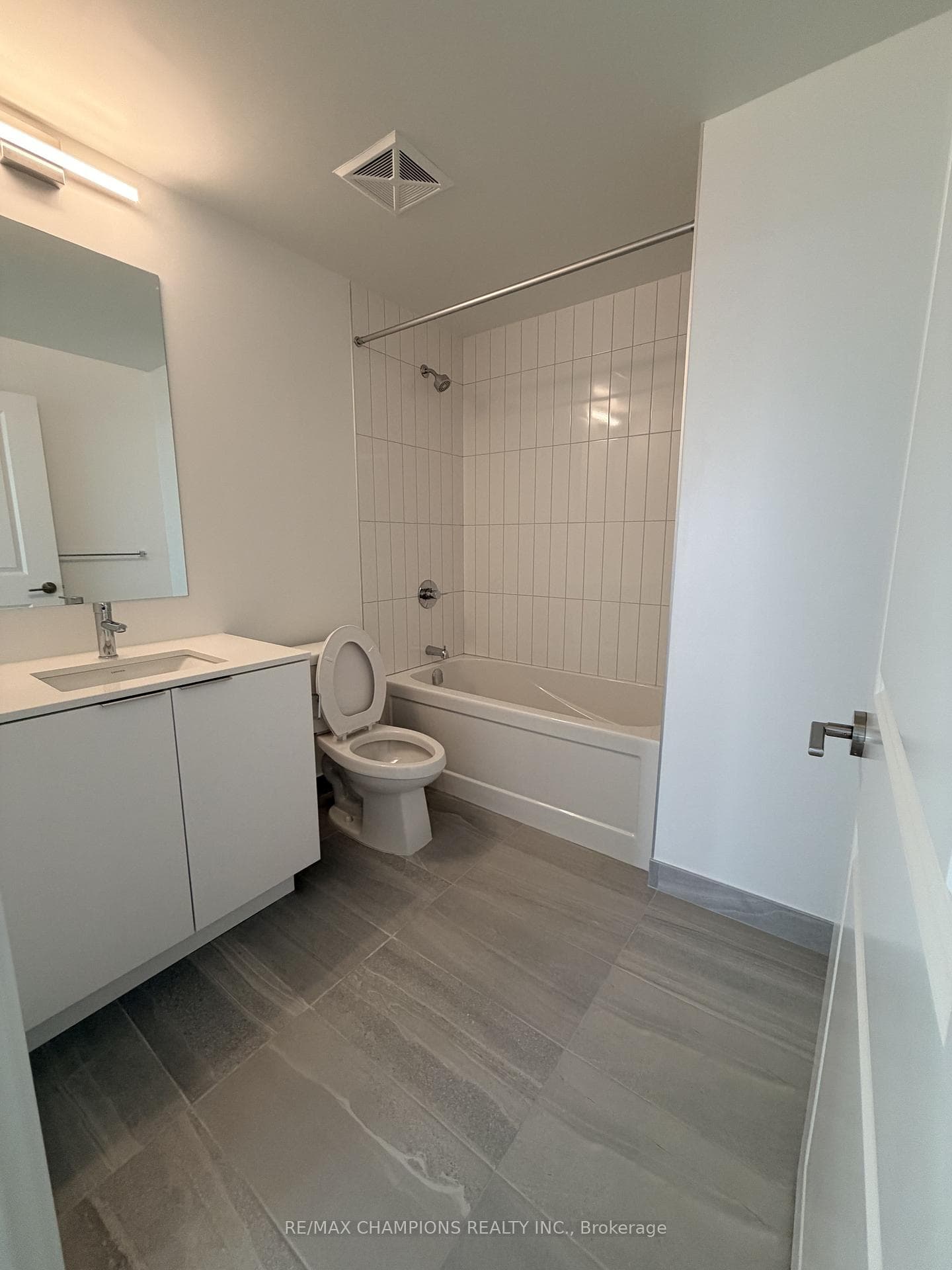15 Skyridge Drive Unit 2120 photo 13