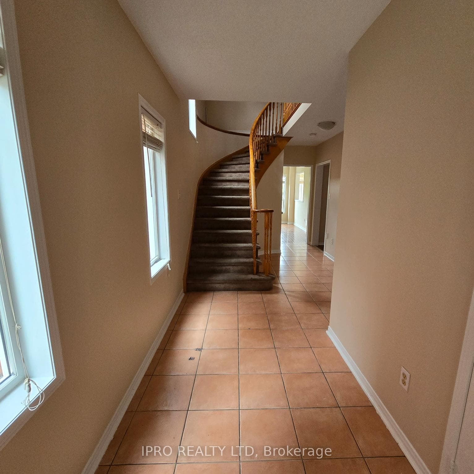 10 Legacy Lane photo 2