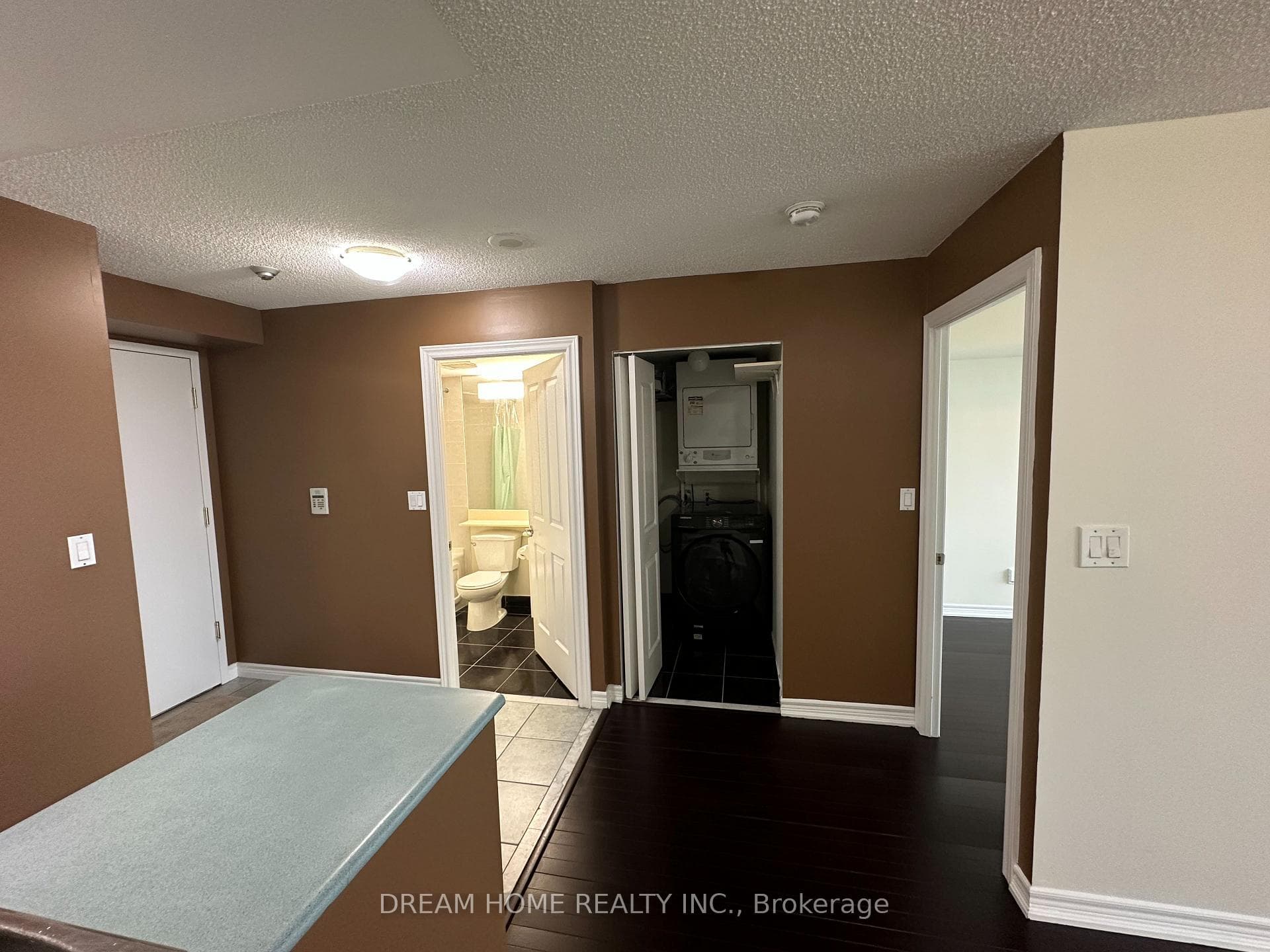 68 Corporate Drive Unit 2323 photo 16