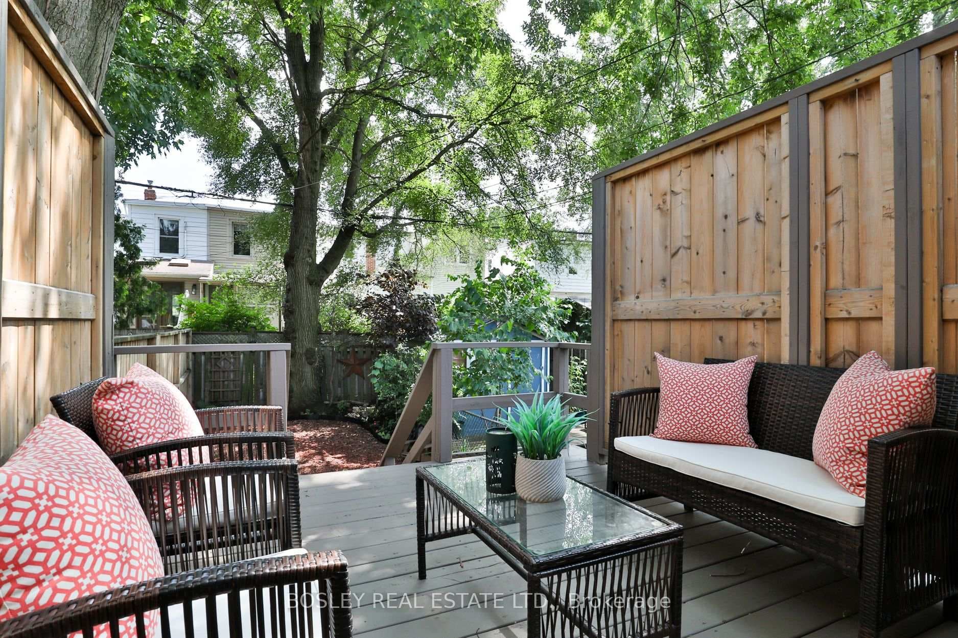 373 Sammon Avenue photo 31