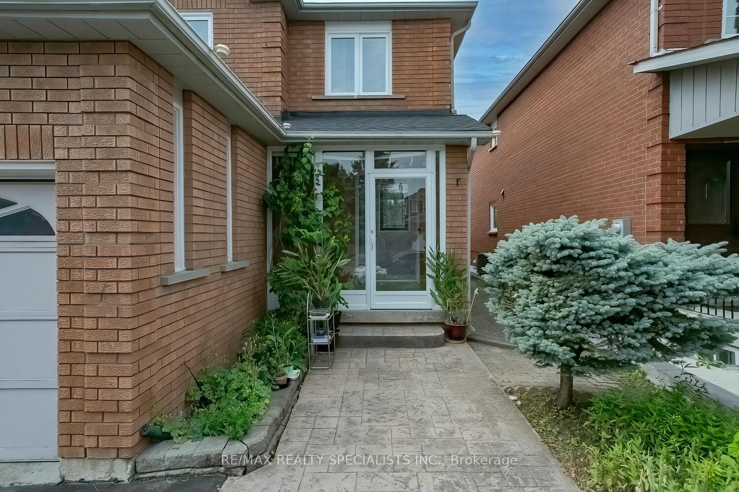 11 Faywood Drive photo 3